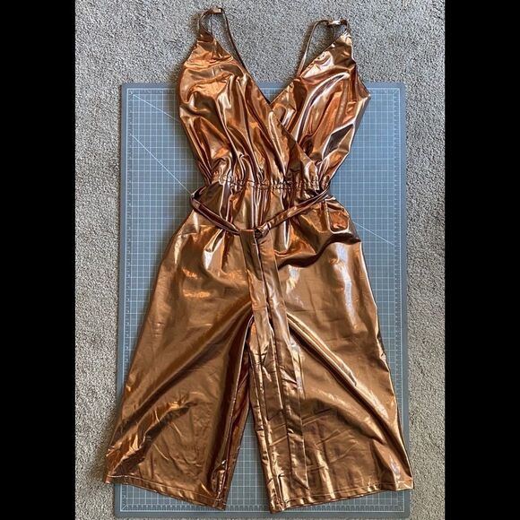 Line & Dot Copper metallic Cropped Jumpsuit- Rare - Picture 1 of 4